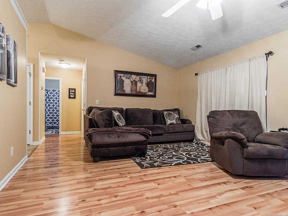 4th image of 115 Brewer Dr