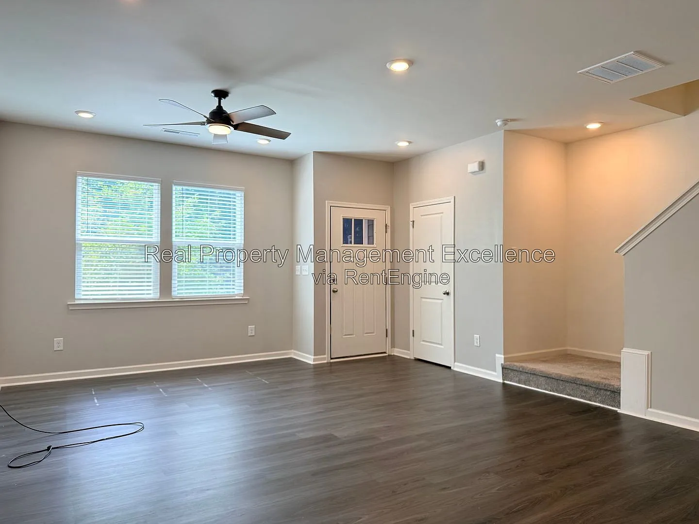 3 bed, 2.5 bath, 1380 sqft, $2,095 — Photo 4