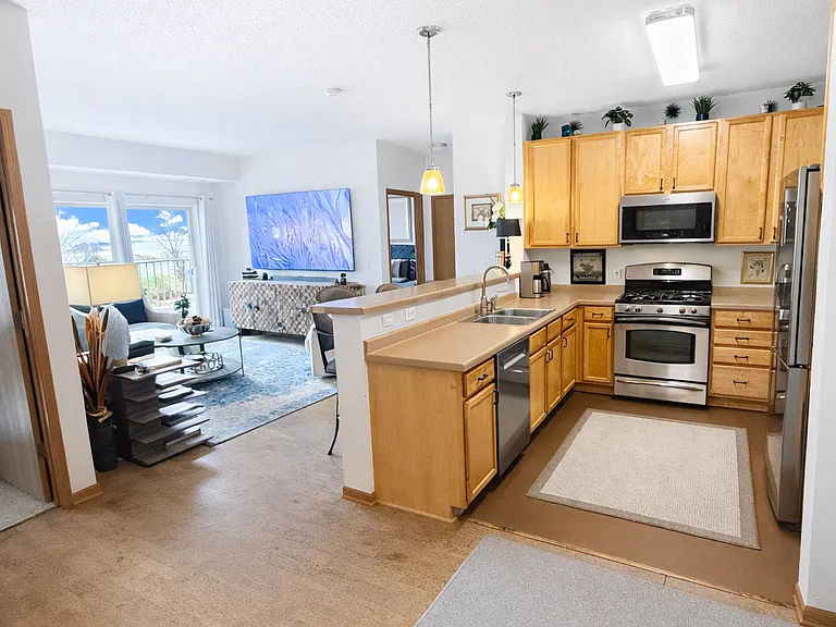2929 21st Ave S #407 — Photo 2