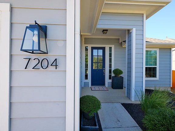 3rd image of 7204 Lombard Ln