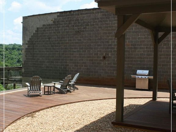 5th image of 1101 Jefferson St #609