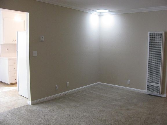 5th image of 219 Rushmore Ln APT 4