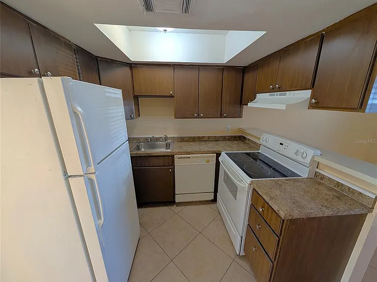 6415 S Roberts Ave #105 — Photo 6