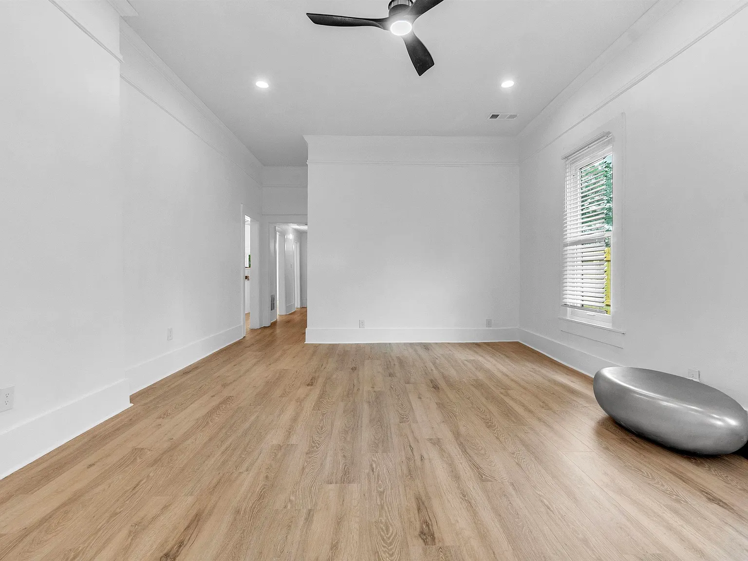 3 bed, 2.0 bath, 1753 sqft, $2,425 — Photo 3