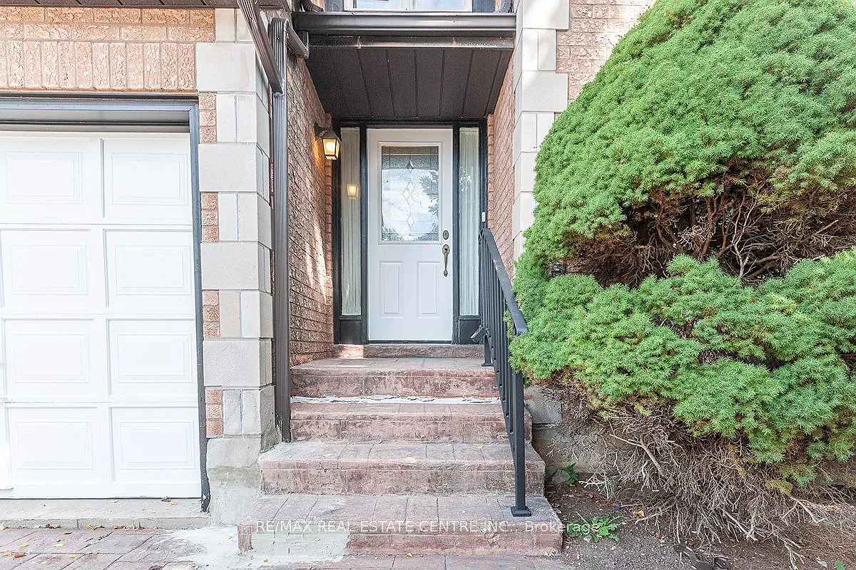 4 bed, $4,600 — Photo 2