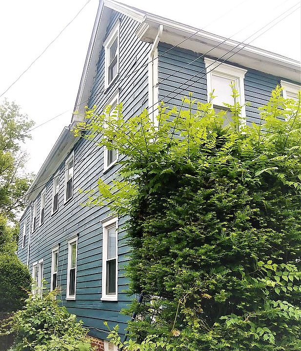 2nd image of 149 Grant St