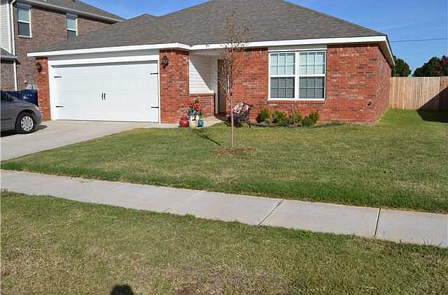 1st image of 2528 Canyon Creek Dr