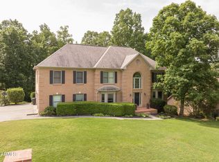705 Summit Lake Ct, Knoxville, TN 37922