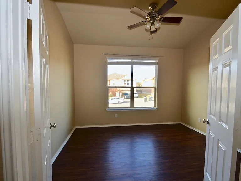 7300 Golden Oak Ln — Photo 8