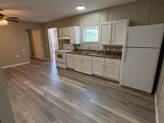 4th image of 636 Olive St #E