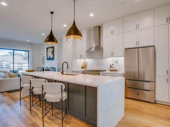 805 Pavillon St #107, Dallas, TX 75204