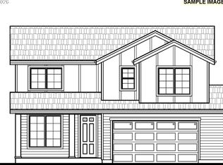 211 NW 16th Ave, Canby, OR 97013