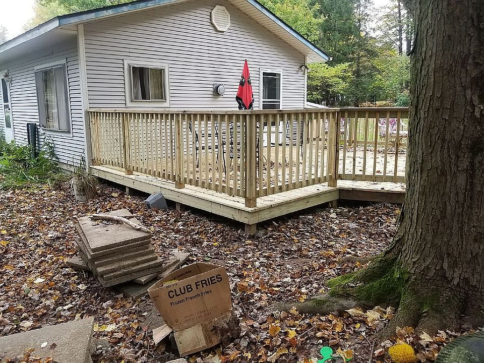 1st image of 10520 N Maple Dr