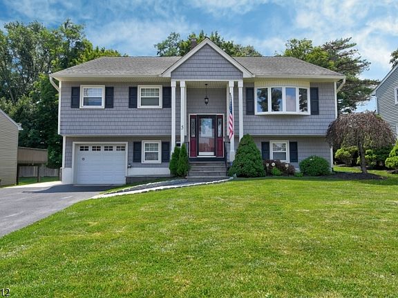 2nd image of 5 Butler Pl