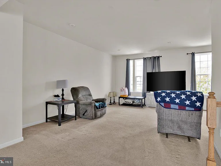114 Freedom Way — Photo 13