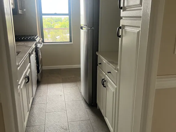 4466 W Pine Blvd APT 13D, Saint Louis, MO 63108