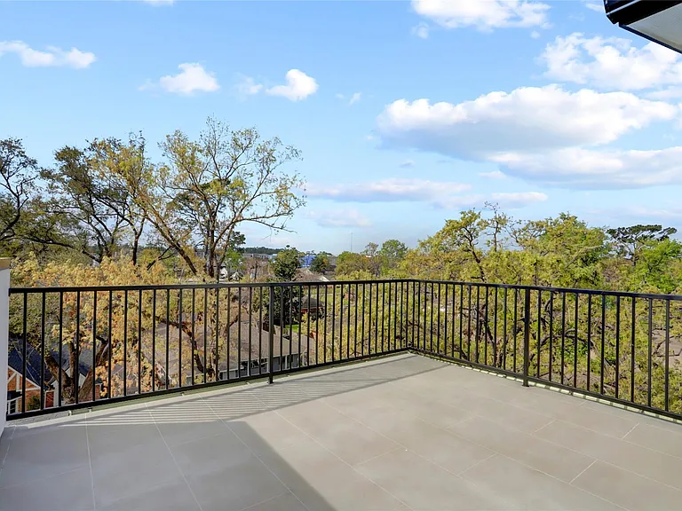 6816 Hartland Ave — Photo 34