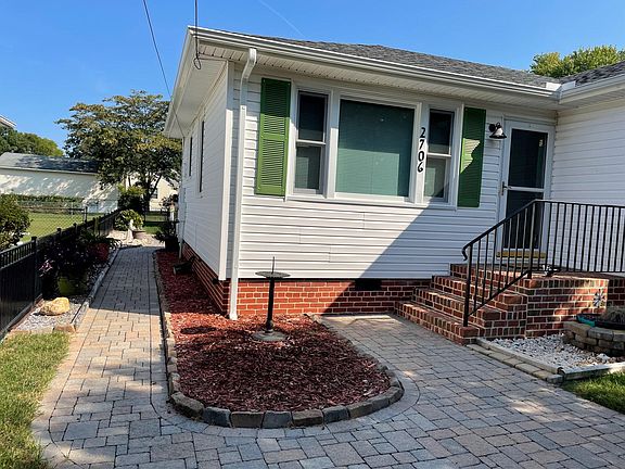 3rd image of 2706 Greenway Ave