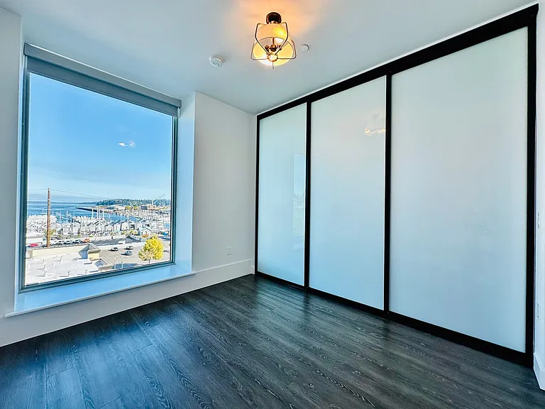 Views on Fifth — Photo 157
