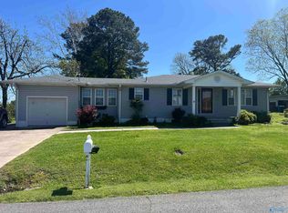 909 Martin Ave, Boaz, AL 35957