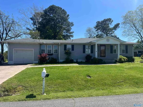 909 Martin Ave, Boaz, AL 35957