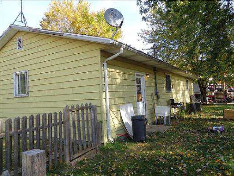 2nd image of 21812 Suburban Dr