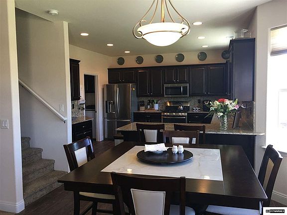 5th image of 1115 Montecito Dr