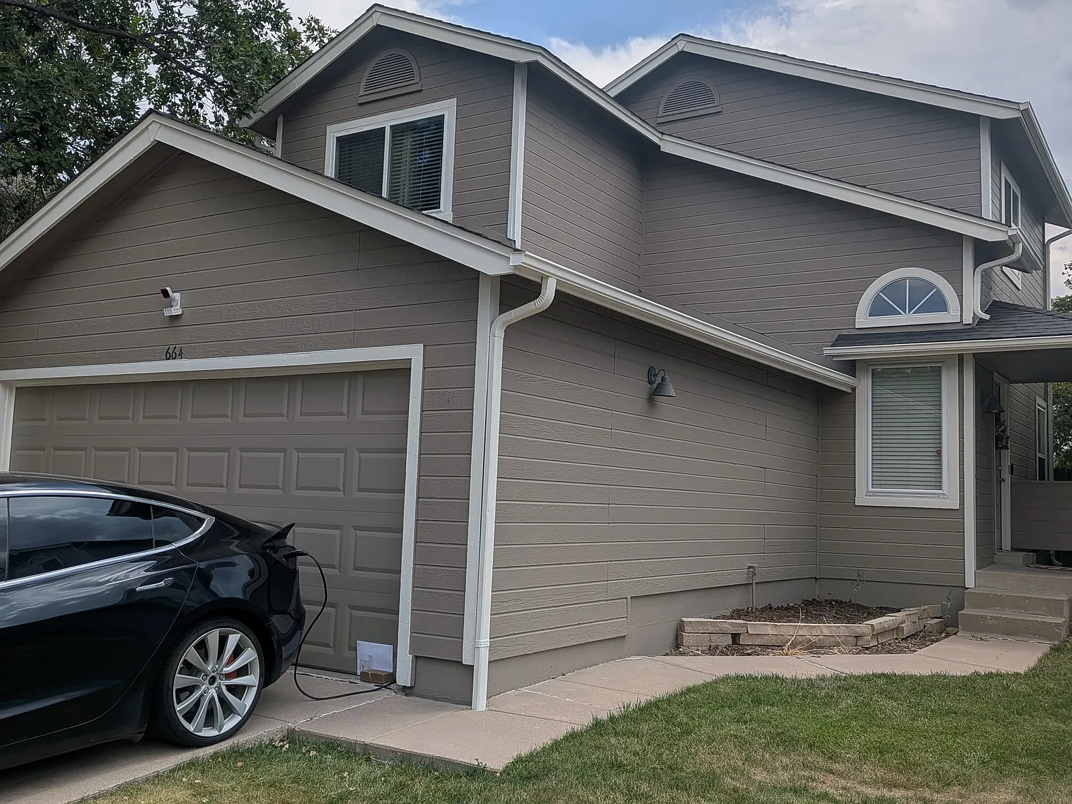 664 Walden Court — Photo 1