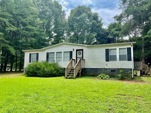 1010 Dana Ct, Halifax, VA 24558