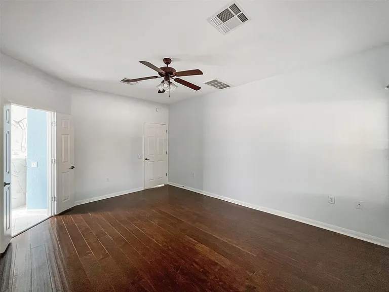 3917 Bronco Bend Loop — Photo 17