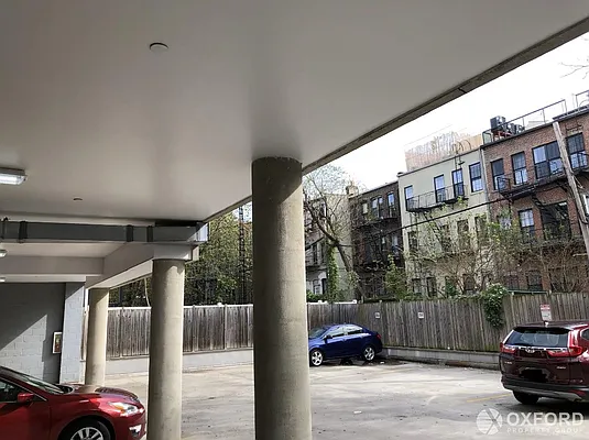 Rented by Oxford Property Group | media 82