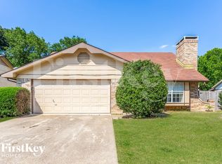 4231 Glen Ridge Dr, Arlington, TX 76016