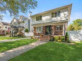 116 Sperry Blvd, New Hyde Park, NY 11040