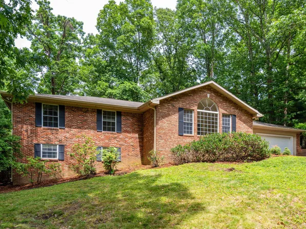209 Inverness Dr, Signal Mountain, TN 37377