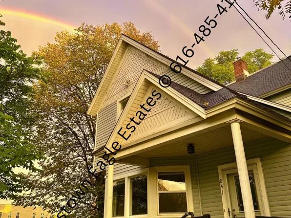 841 Wealthy St SE, Grand Rapids, MI 49506