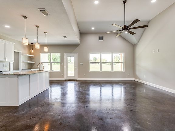 4th image of 2909 Blue Heron Cir