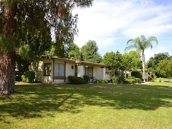 4th image of 19342 Avenue Of The Oaks