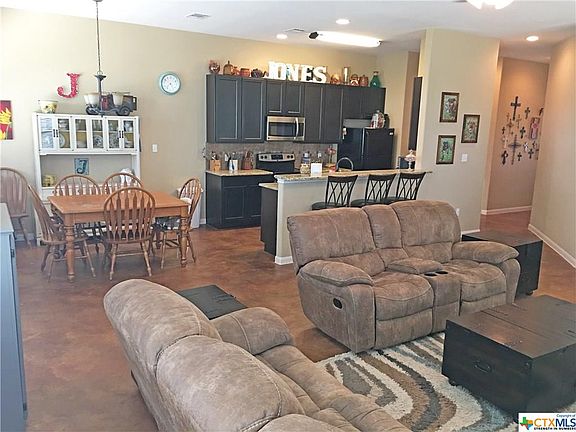 4th image of 106 Cattlemens Dr