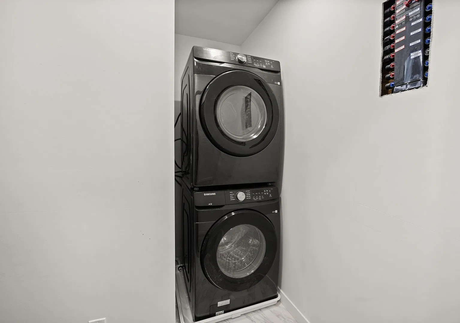 1 Bedroom with Central Air & In-Unit Laundry | $1,150/Month — Photo 2