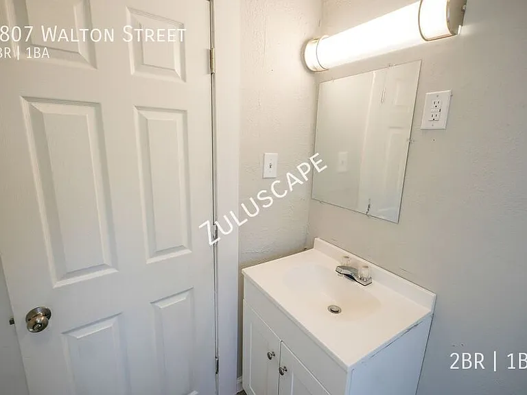 1807 Walton St — Photo 14