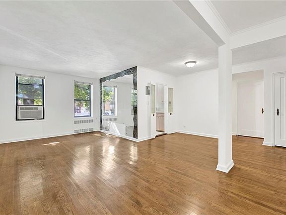 5th image of 2280 Burnett St APT 1H
