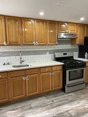 1st image of 332 Putnam Ave APT 2