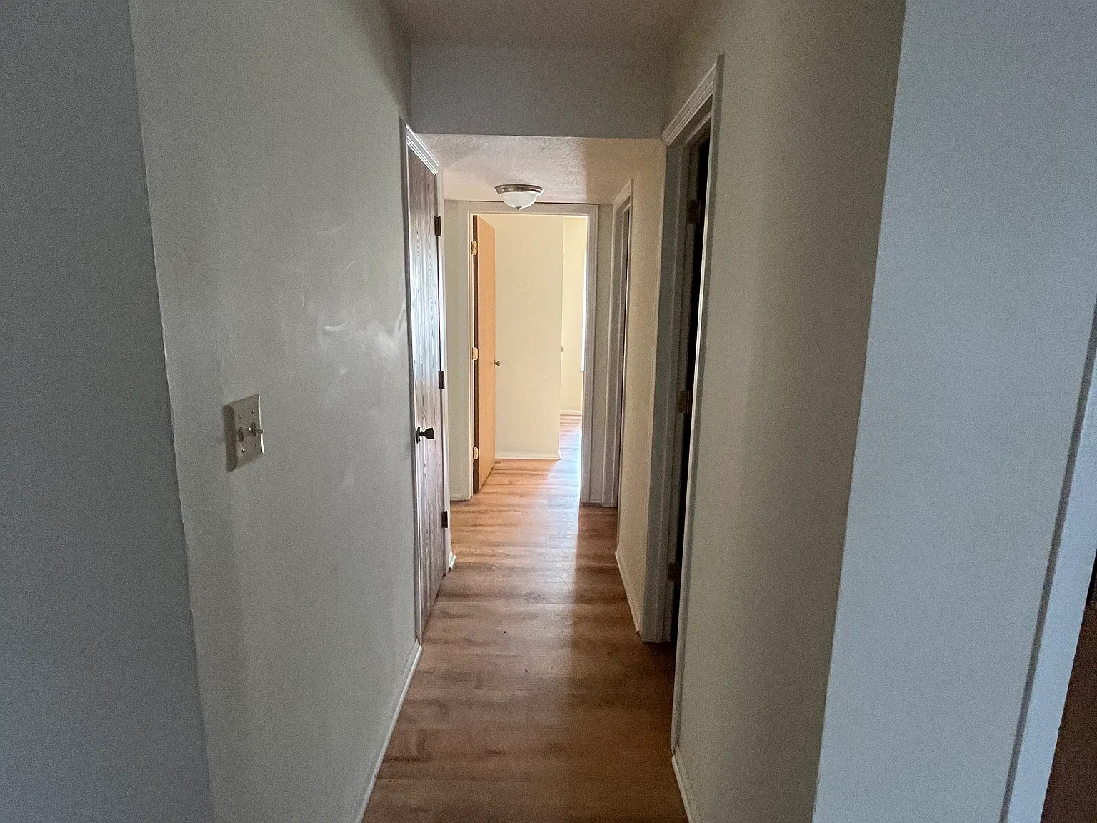 3 bed, 1.5 bath, 1100 sqft, $1,200 — Photo 4