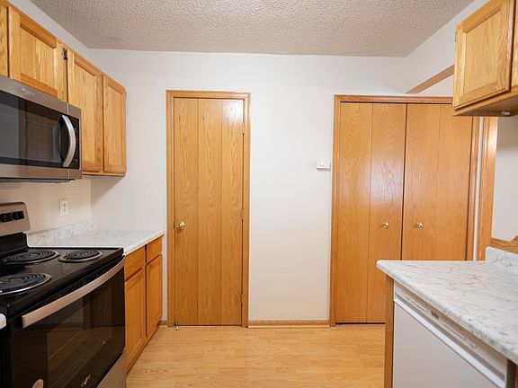 3rd image of 2005 Southcross Dr W APT 1006