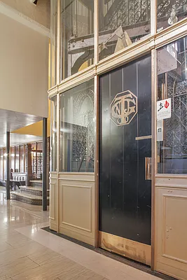 Sold by JCity Realty, LLC | media 6