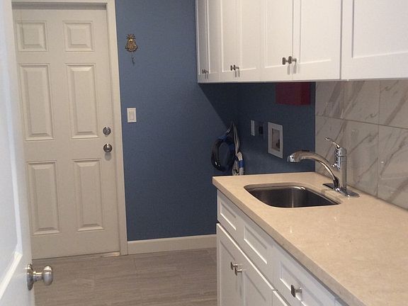 3rd image of 1219 Poli St