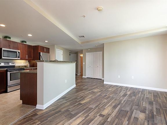 3rd image of 253 10th Ave Unit 1301