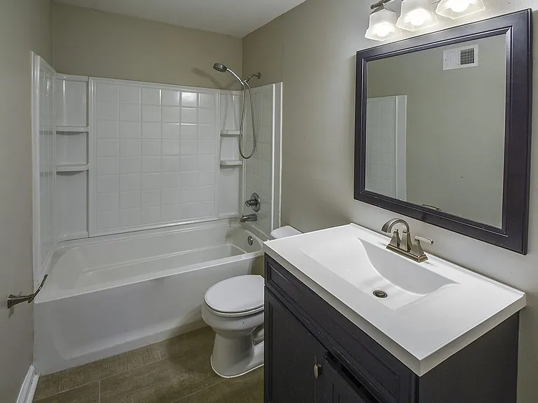 5360 Blackwell St — Photo 9