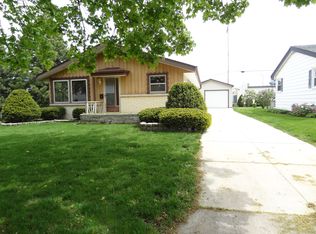 726 S 109th St, West Allis, WI 53214