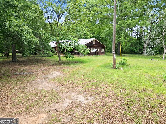3rd image of 275 Morton Rd